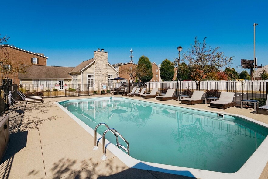 Primary Photo - Enclave at Albany Park