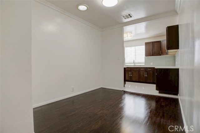 Building Photo - 12156 Vanowen St