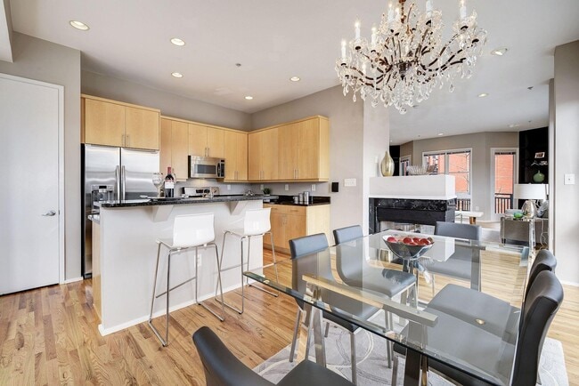 Building Photo - 1662 N Quinn St