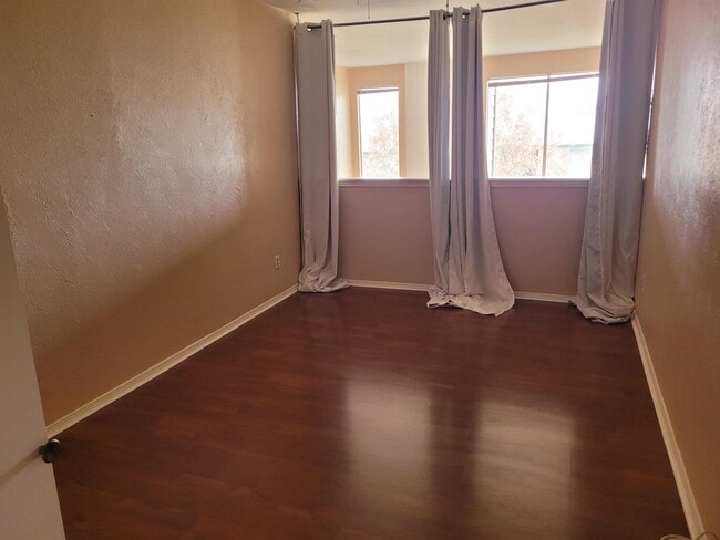 Building Photo - 306 Out Yonder