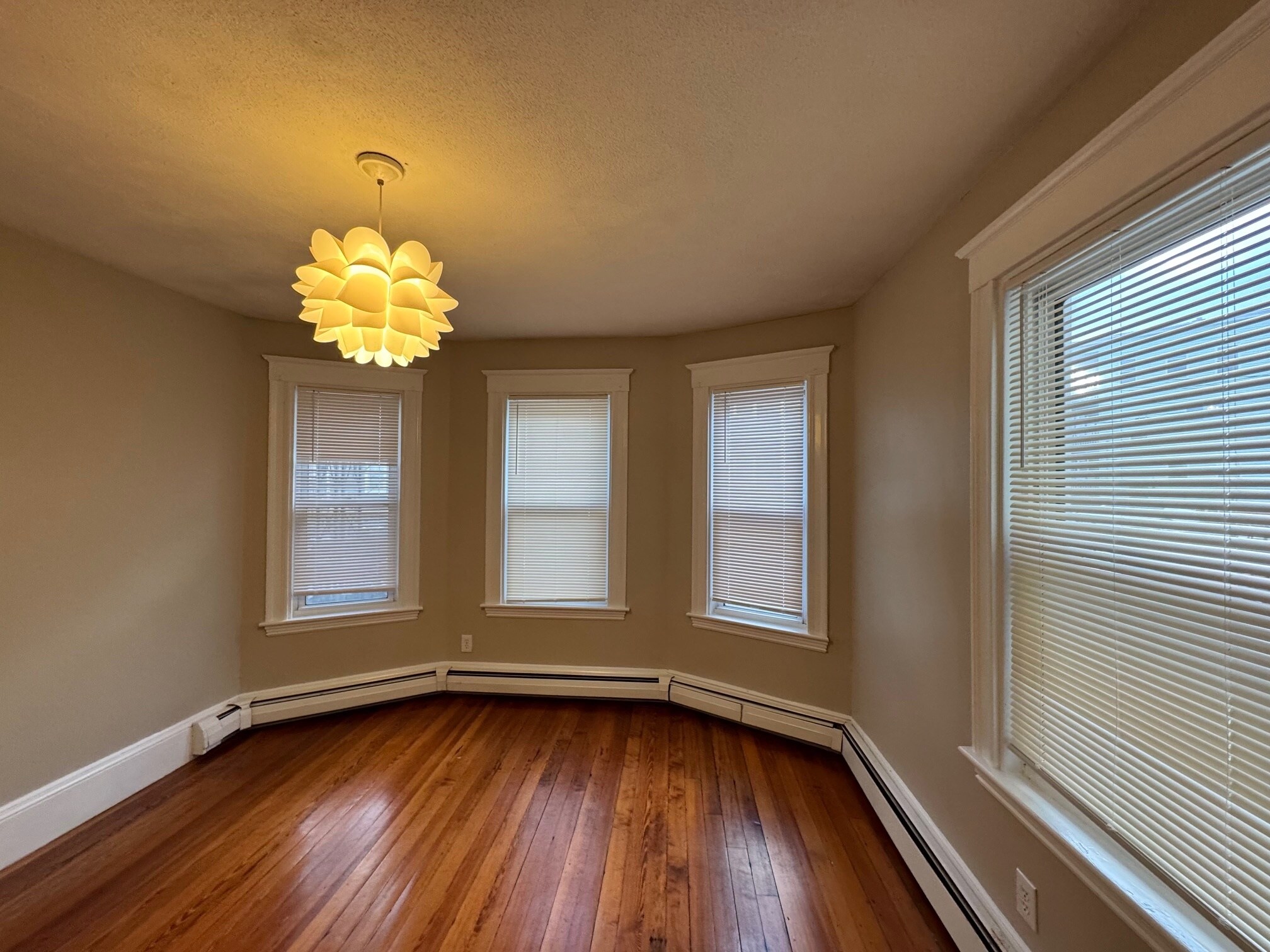 Building Photo - 97 Marion St