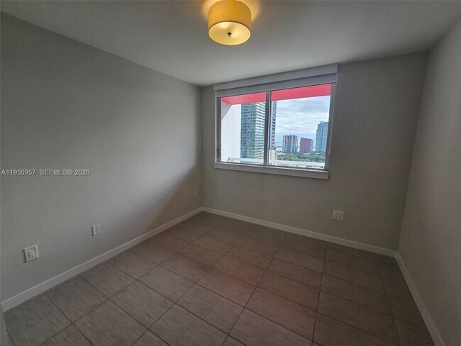 Building Photo - 117 SW 10th St