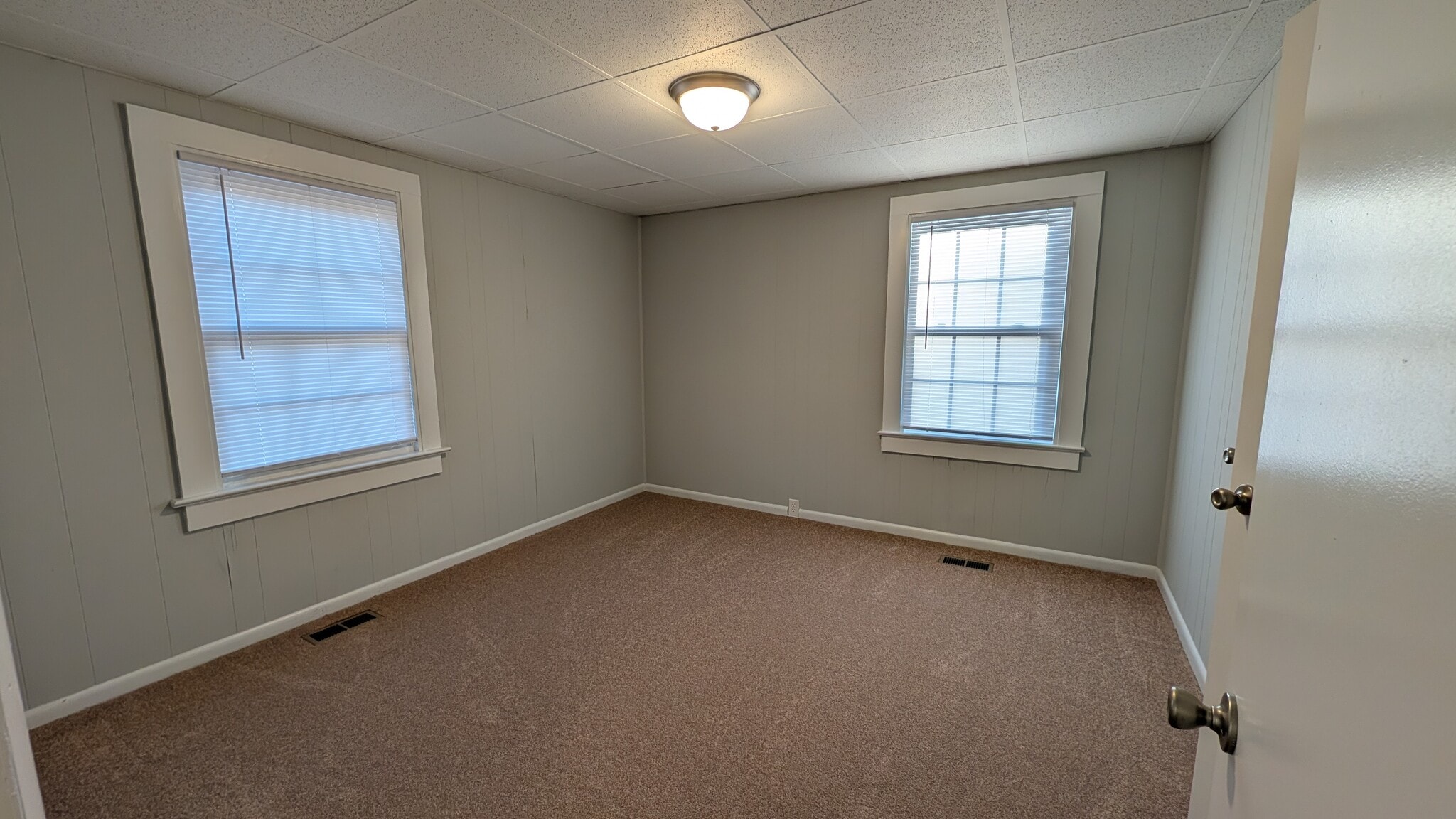 Bedroom 1 - 315 W Courtland Dr