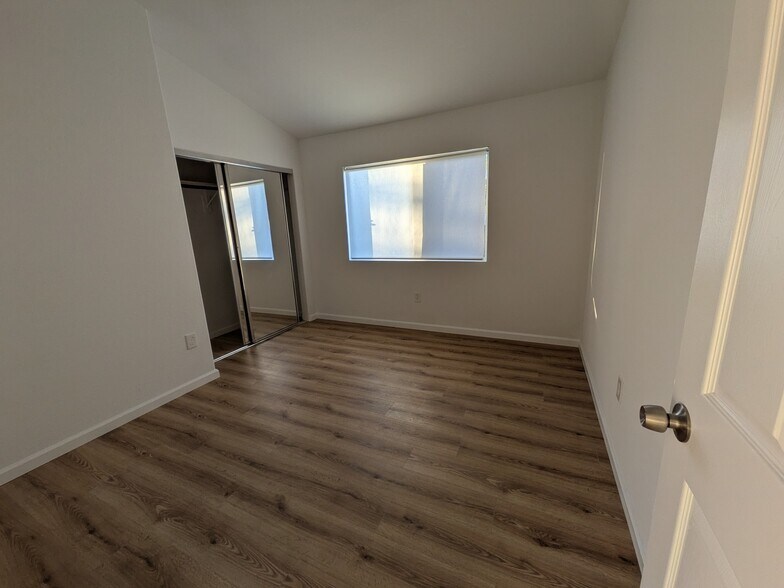 Building Photo - 583 Hildale Cir