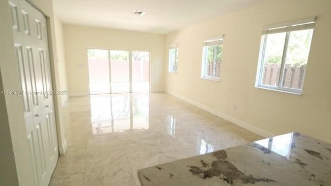 Building Photo - 16476 SW 76th St