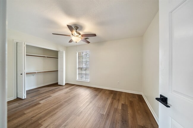 Building Photo - 3518 Cave Springs Dr