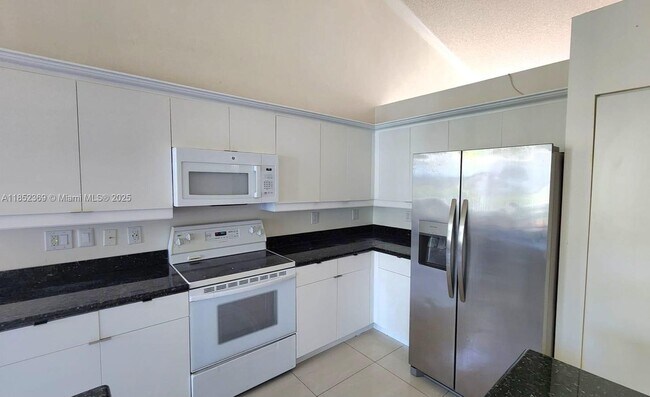 Building Photo - 772 Sand Creek Cir