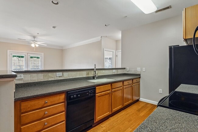 Building Photo - 2 bedroom at Brookside Condos