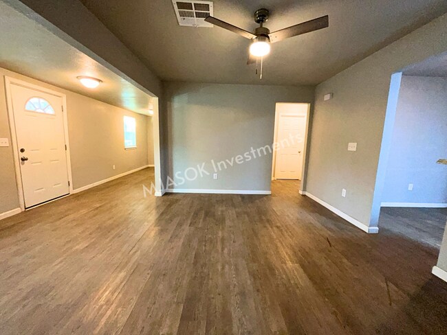 Building Photo - Charming 3-Bedroom Home for Lease in Lawton, OK