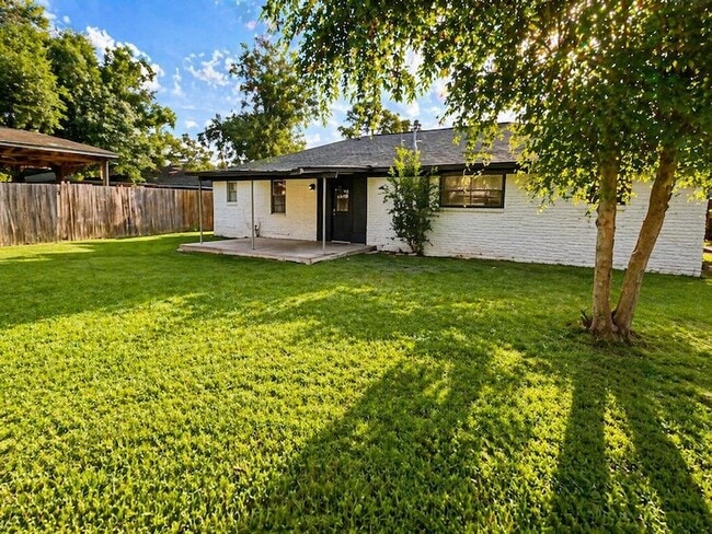 Building Photo - 12318 Braewick Dr