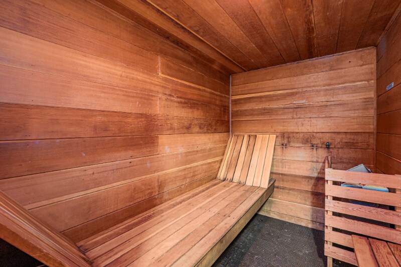 Building Photo - 620 Mathews St