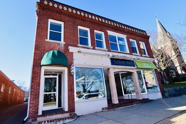Building Photo - 601 Washington St
