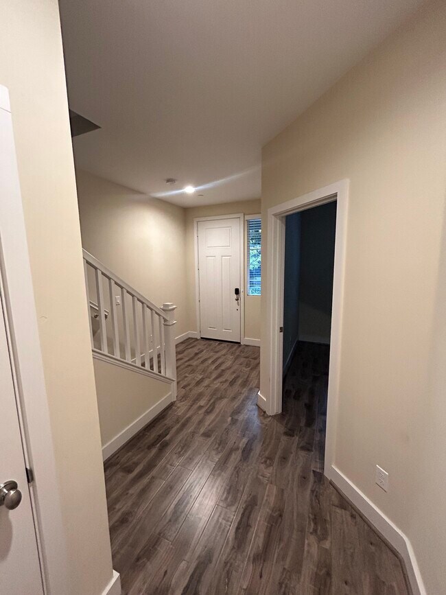 Building Photo - 3211 Fennel Ln