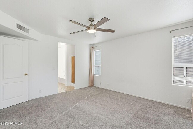 Building Photo - 1294 N Blackstone Dr