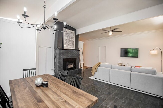 Building Photo - 1 Rader Ln