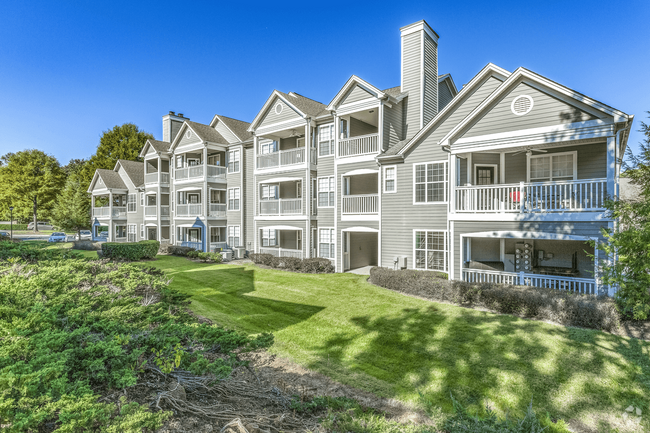 Building Photo - Elan at Mallard Creek Apartment Homes