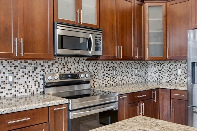 Building Photo - 849 Crestview Cir