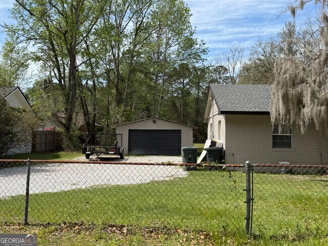 Building Photo - 216 Clarks Bluff Rd