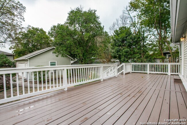 Building Photo - 4-BEDROOM IN ALAMO HEIGHTS