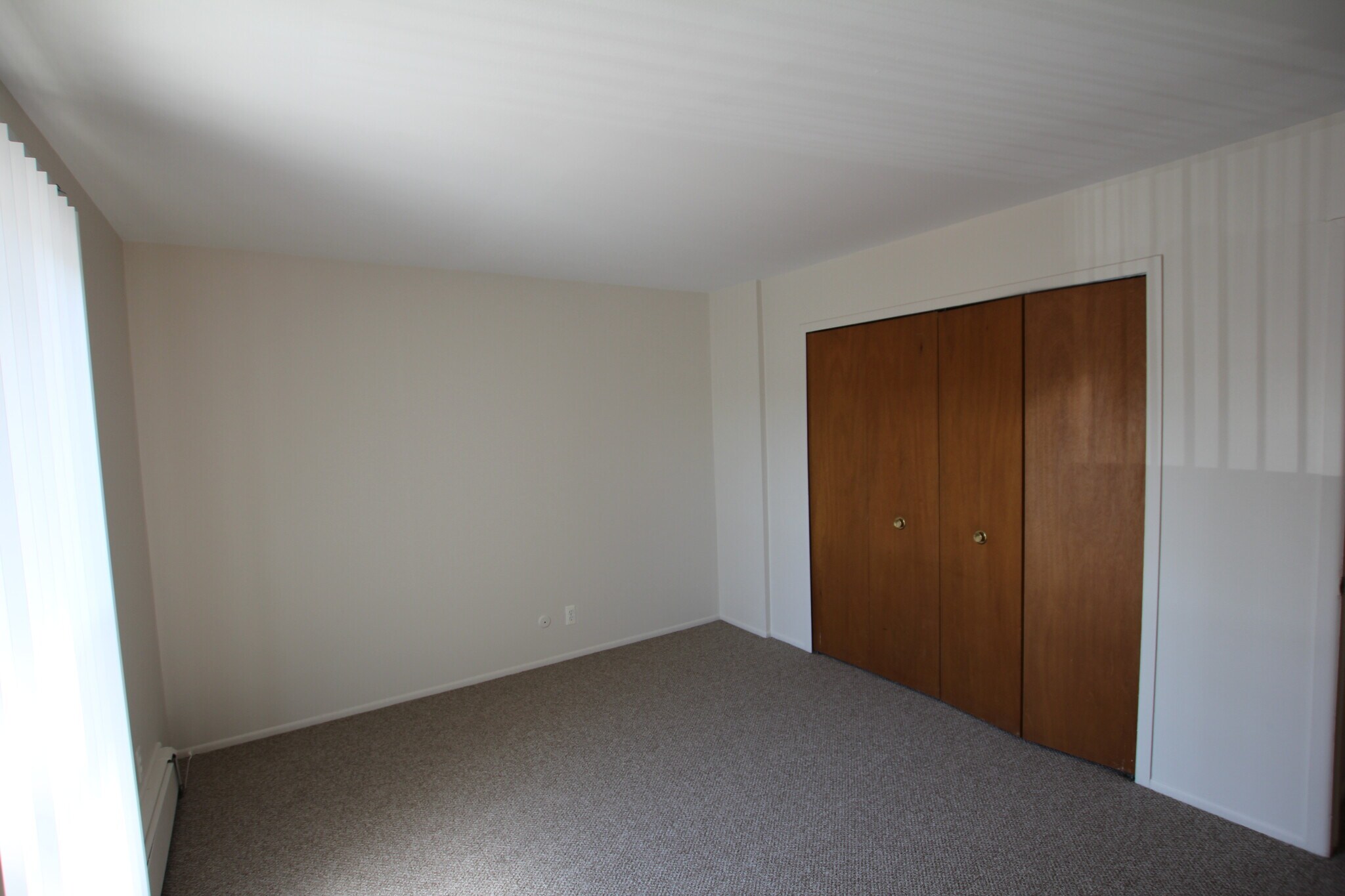 Bedroom - 1080 N Campbell Rd
