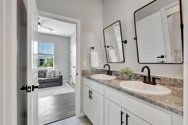Building Photo - 17032 Harvest Moon Way