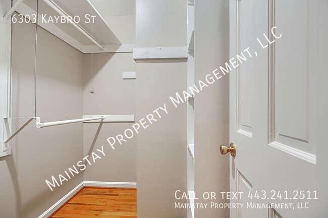 Building Photo - 6303 Kaybro St