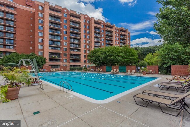 Building Photo - 2230 George C Marshall Dr