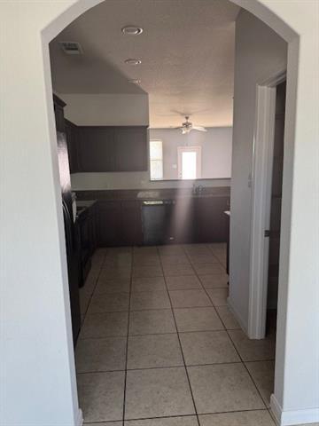 Building Photo - 2217 Mulberry Dr