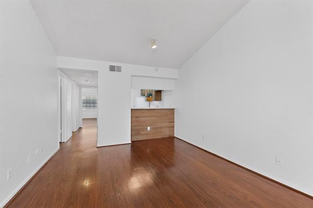 Building Photo - 8545 Midpark Rd