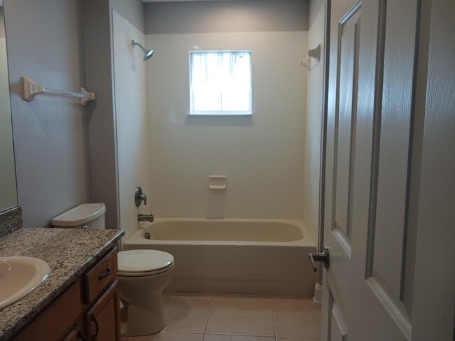 Building Photo - 2012 Fern Ridge Ct