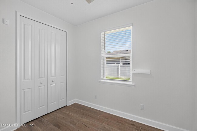 Building Photo - 855 Flach Dr