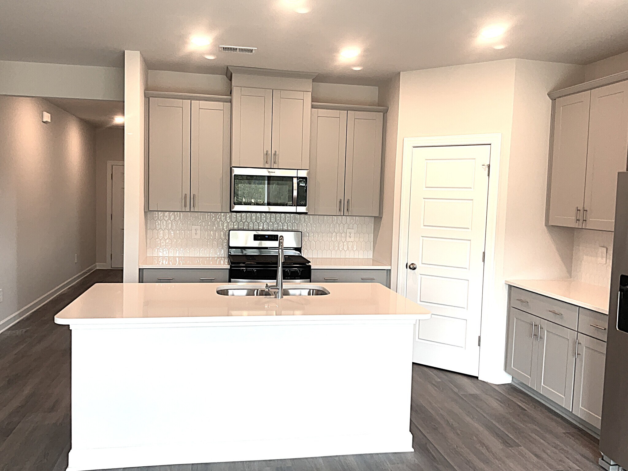 Building Photo - 1088 Appalachian Dr