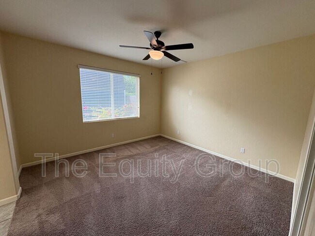 Building Photo - 625 E Monte Verde Ave