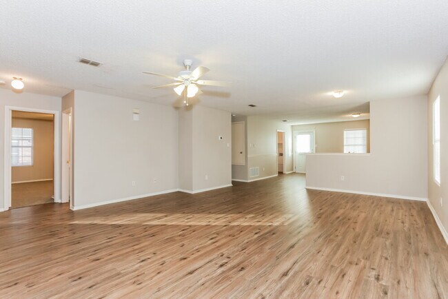 Building Photo - 918 Anvil Creek Dr