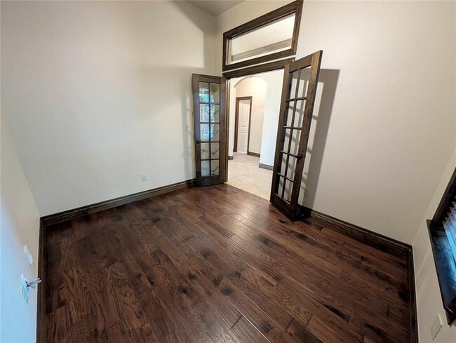 Building Photo - 6405 Bentwood Dr
