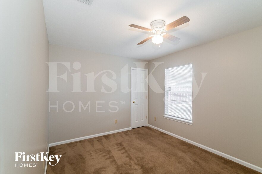 Building Photo - 12305 Woodstone Terrace