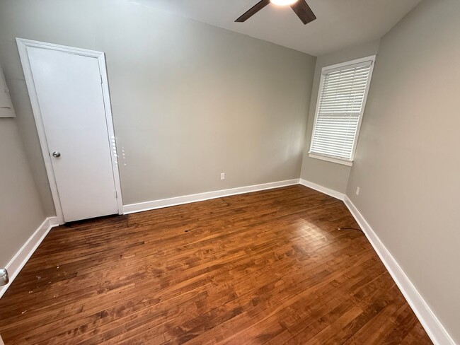 Building Photo - 1 Bedroom 1 Bath Apartment in Wraggsboro -...