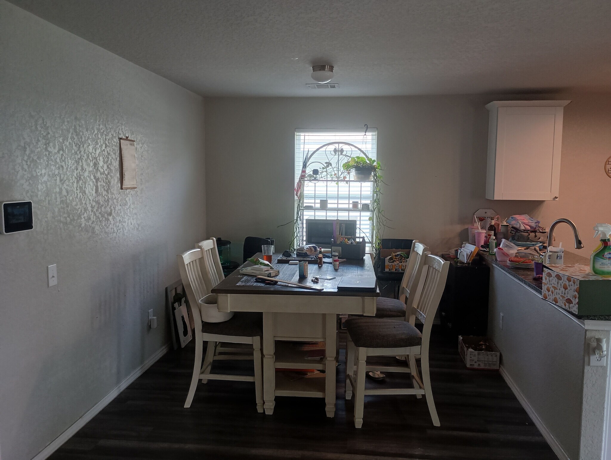 Building Photo - Room in House on Ashworth Blvd