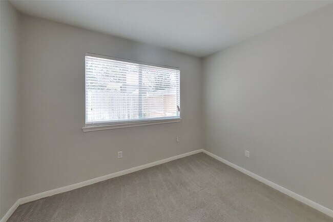 Building Photo - 3135 Lavender Candle Dr