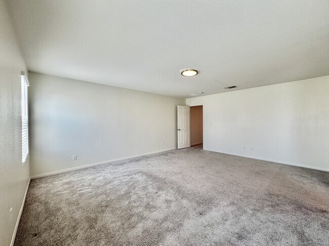 Building Photo - 4258 Tarim St