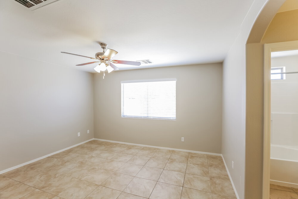 Building Photo - 10632 W Sonora St