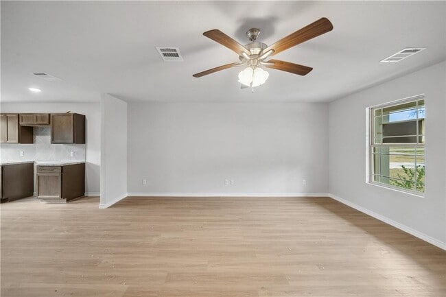 Building Photo - 515 16th St