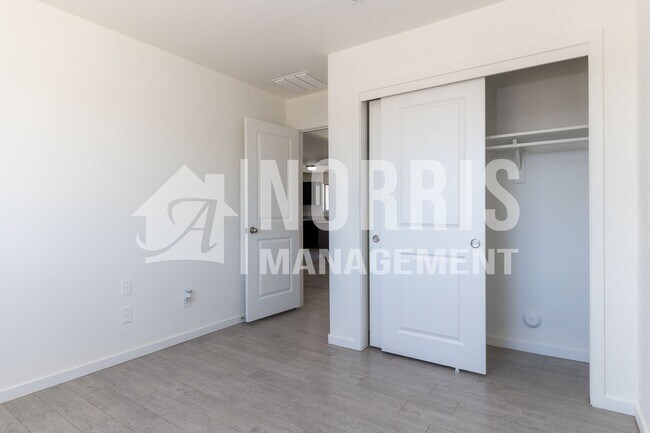 Building Photo - New Home in Arizona City, GREAT Location!