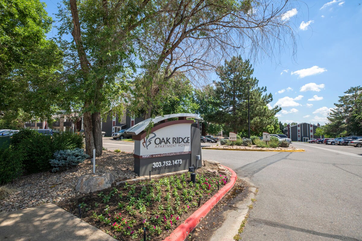 Oak Ridge Apartments Aurora