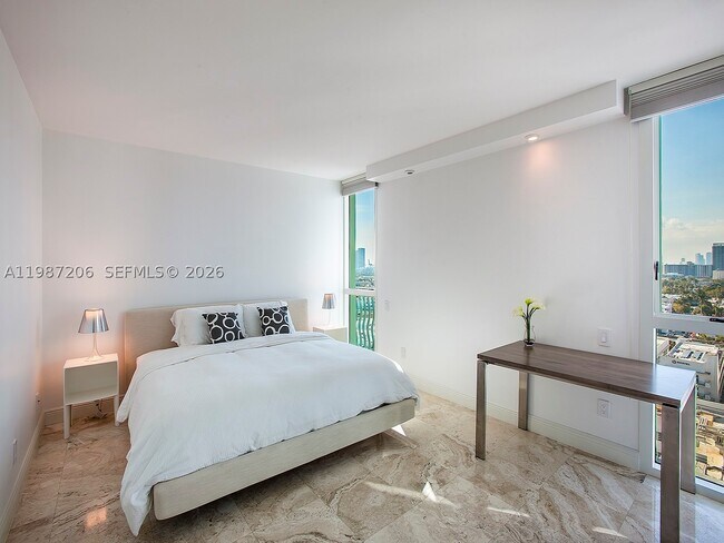Building Photo - 1500 Ocean Dr