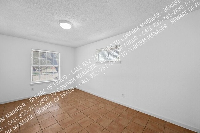 Building Photo - 2346 February Ln