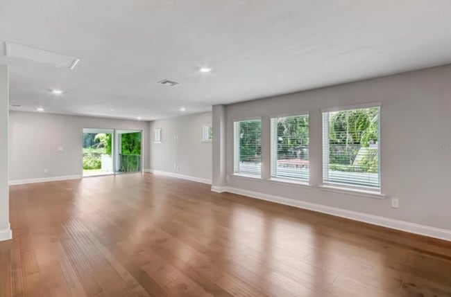 Building Photo - 1745 Hourglass Dr