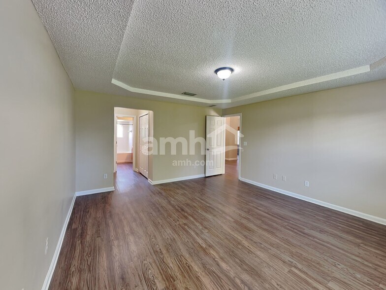 Building Photo - 2800 Bailey Way
