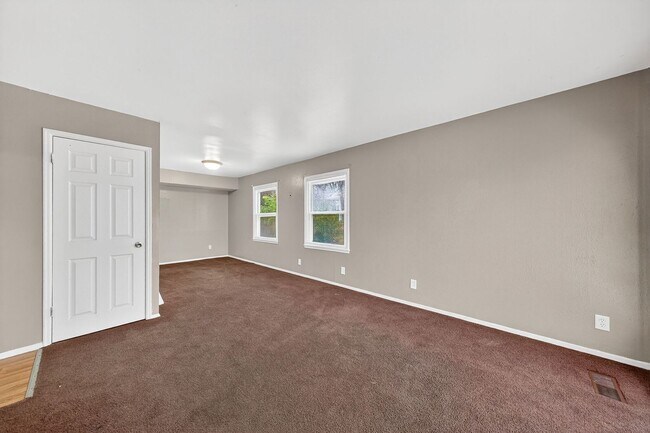 Building Photo - 219 Presley Rd