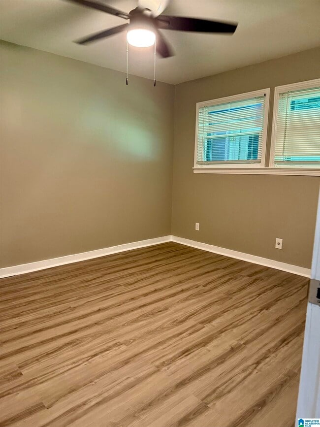 Building Photo - 907 77th Way S